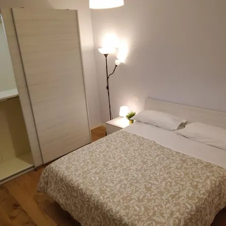 Bilocale In Centro, In Corso Milano * Padova